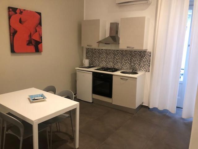 סלרנו B&B Il Vicolo Della Neve מראה חיצוני תמונה